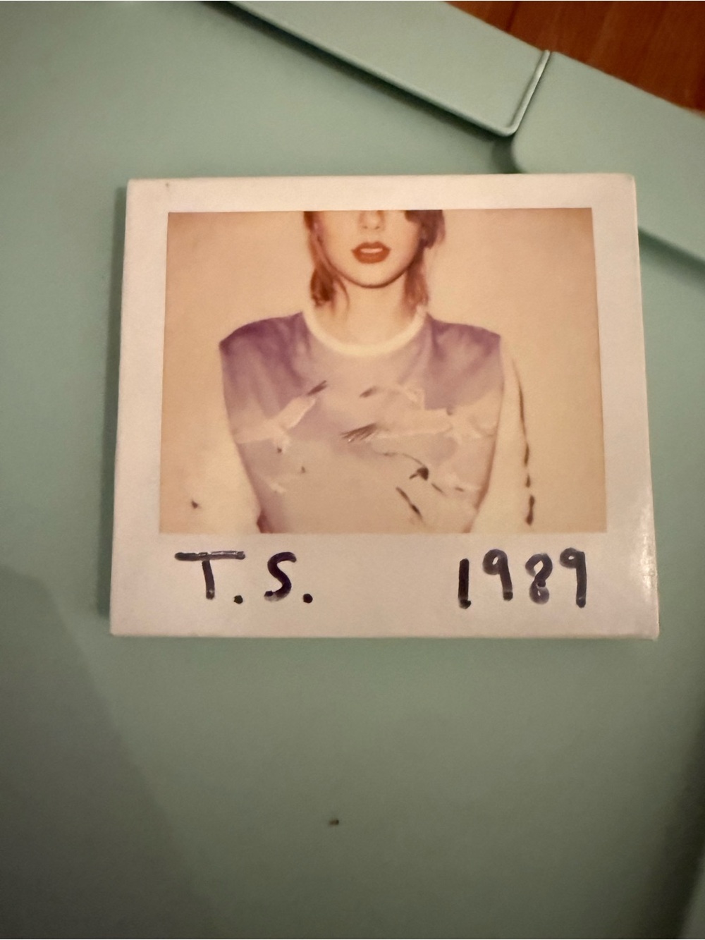 TAYLOR SWIFT 1989 CD (2014, Big Machine Records) Slipcover/Set 13 Photo Polaroid